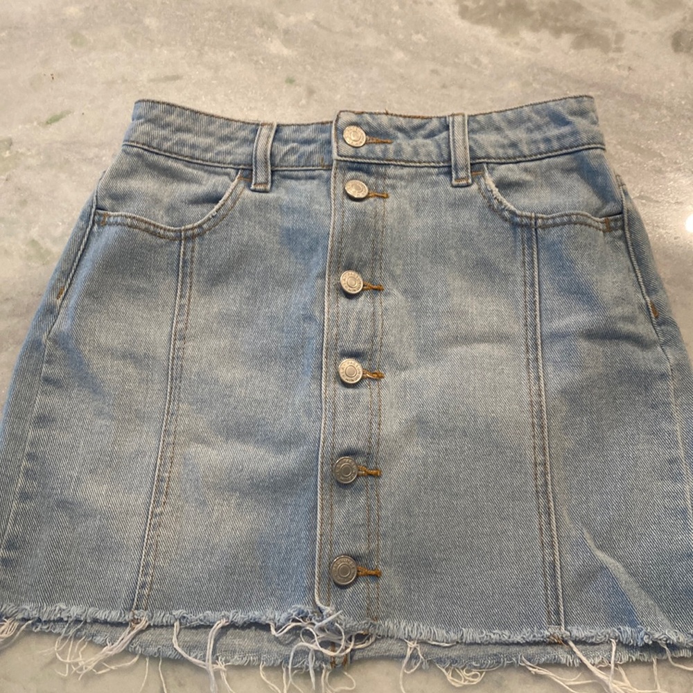 NWOT: pacsun denim skirt size 24